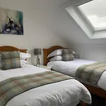 Innisfree Self Catering Apartment, Banavie, Fort William