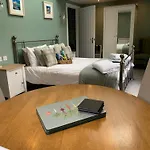 Alt-An Retreat Lodge Overlooking Loch Linnhe