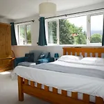 Macintosh Bed And Breakfast