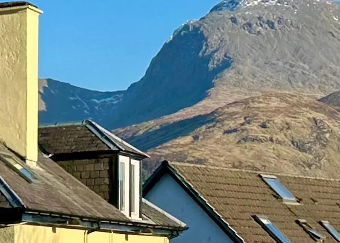 Chase The Wild Goose, By Fort William