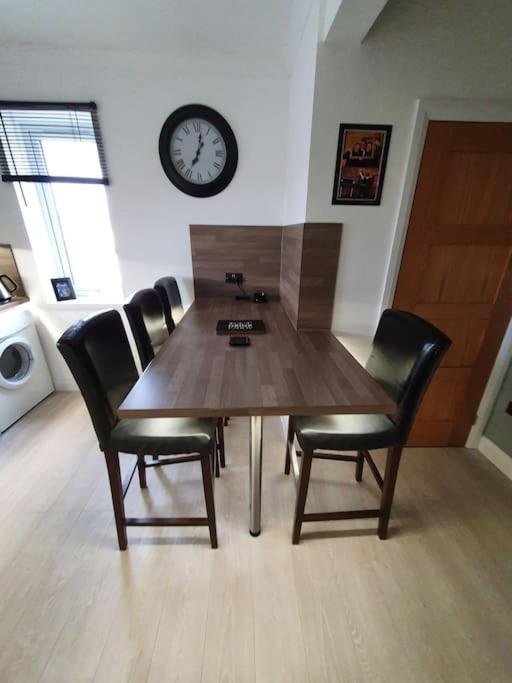 William Lovely Flat Location * Fort William