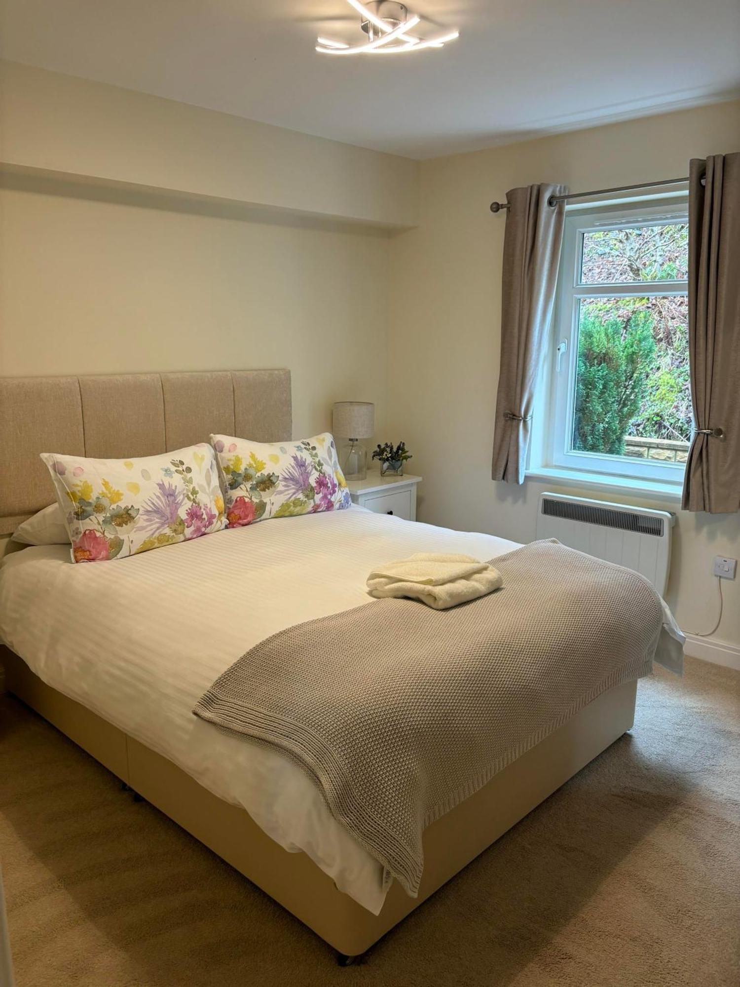 Conaglen, Glenloch View, William 2-bedroom Loch Side Flat