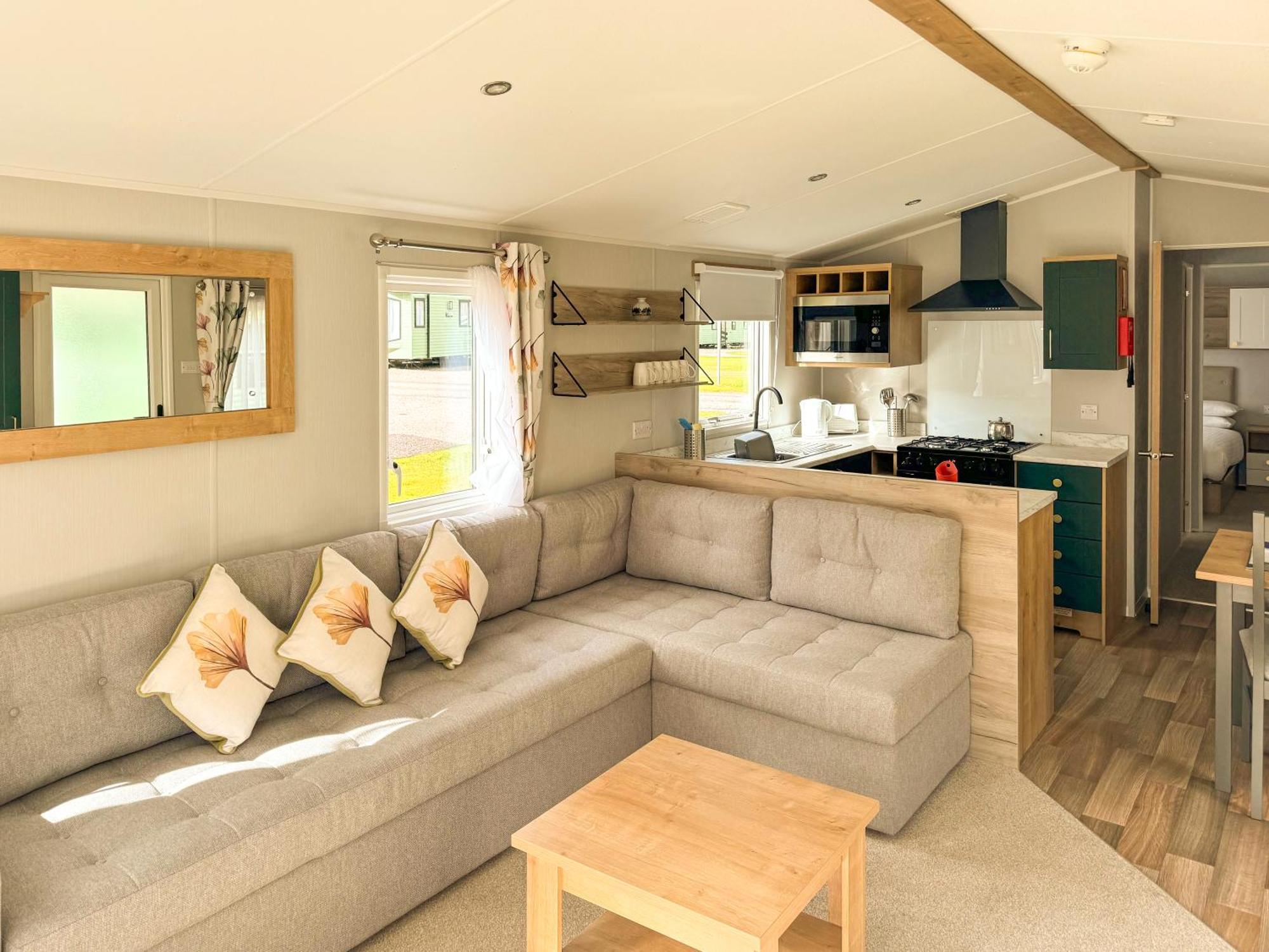 Glen Nevis Holidays 4*