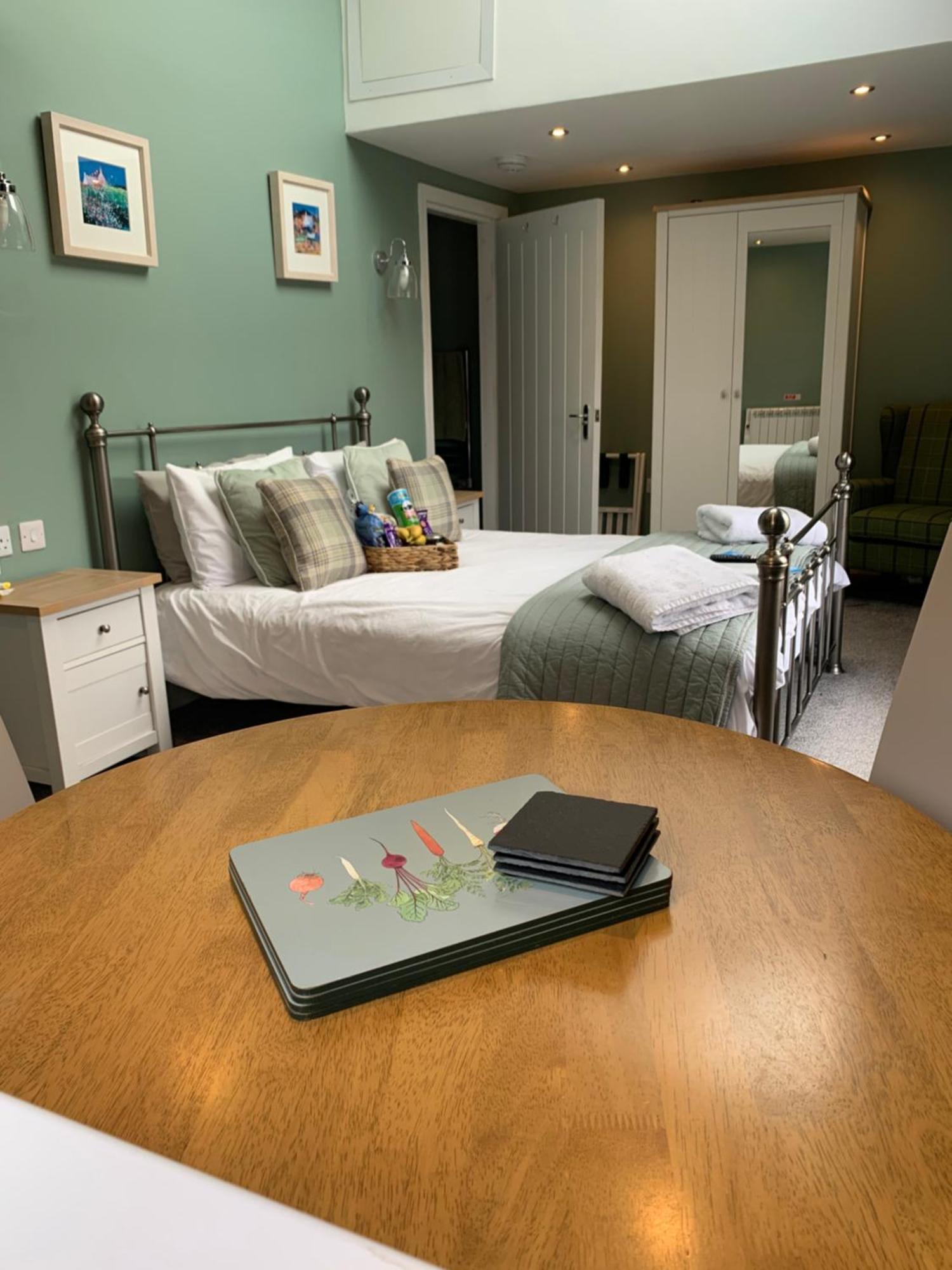 Alt-an Retreat Overlooking Loch Linnhe *
