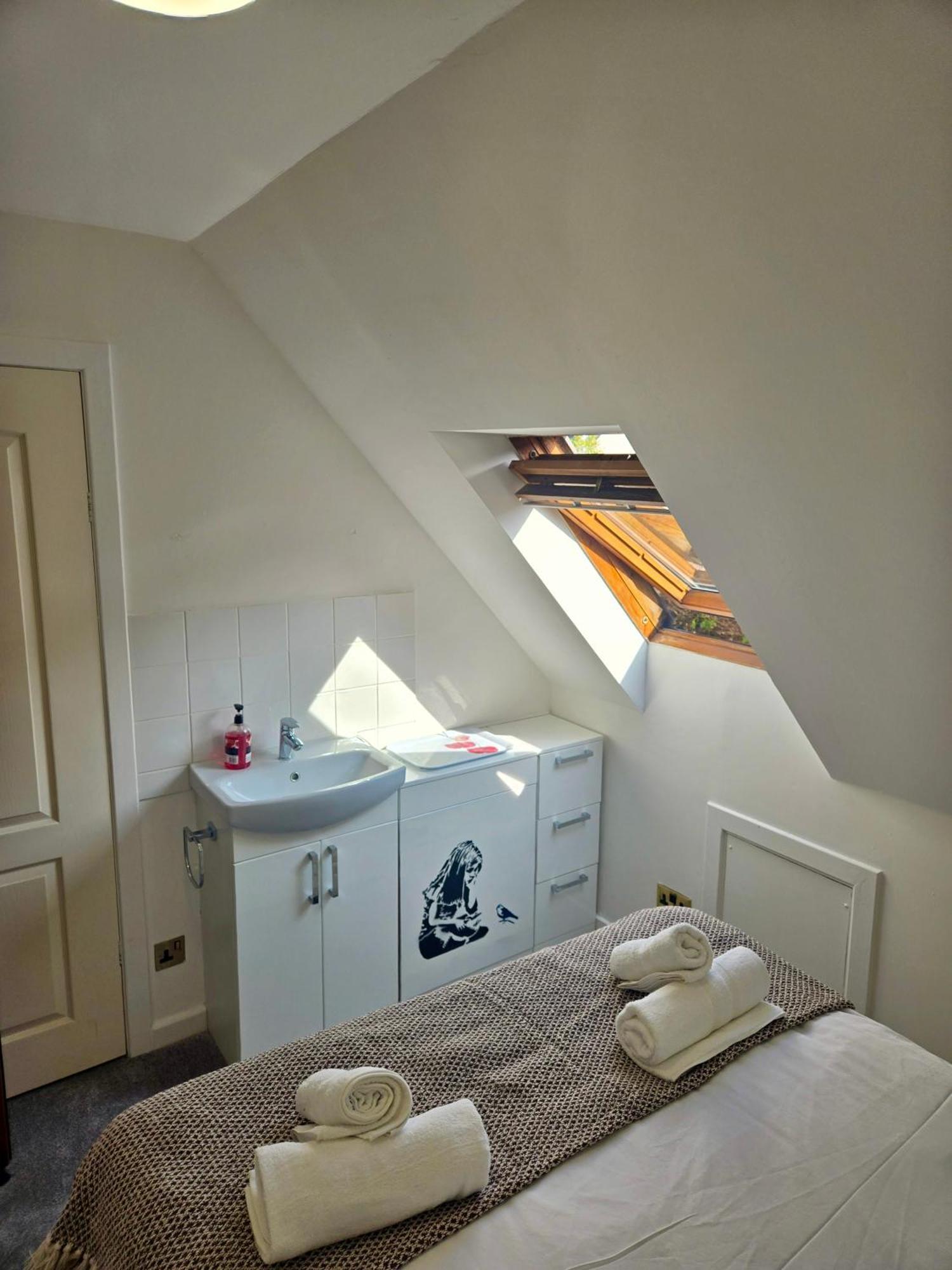 Aldourie Apartment
