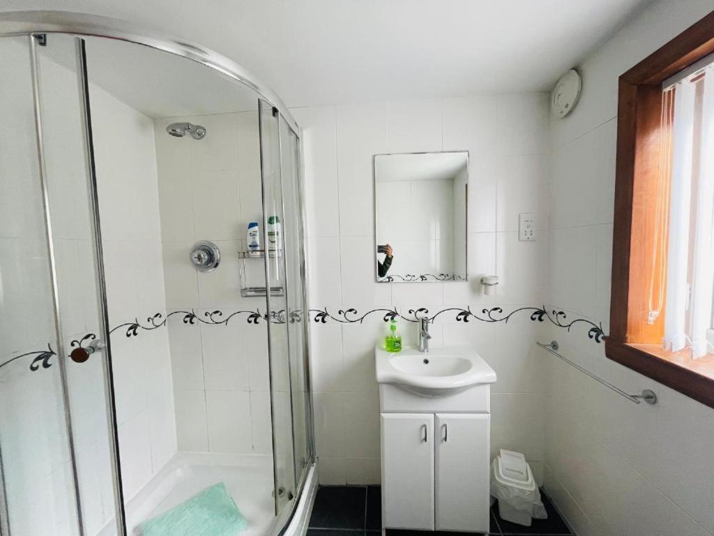 Aldourie Apartment *
