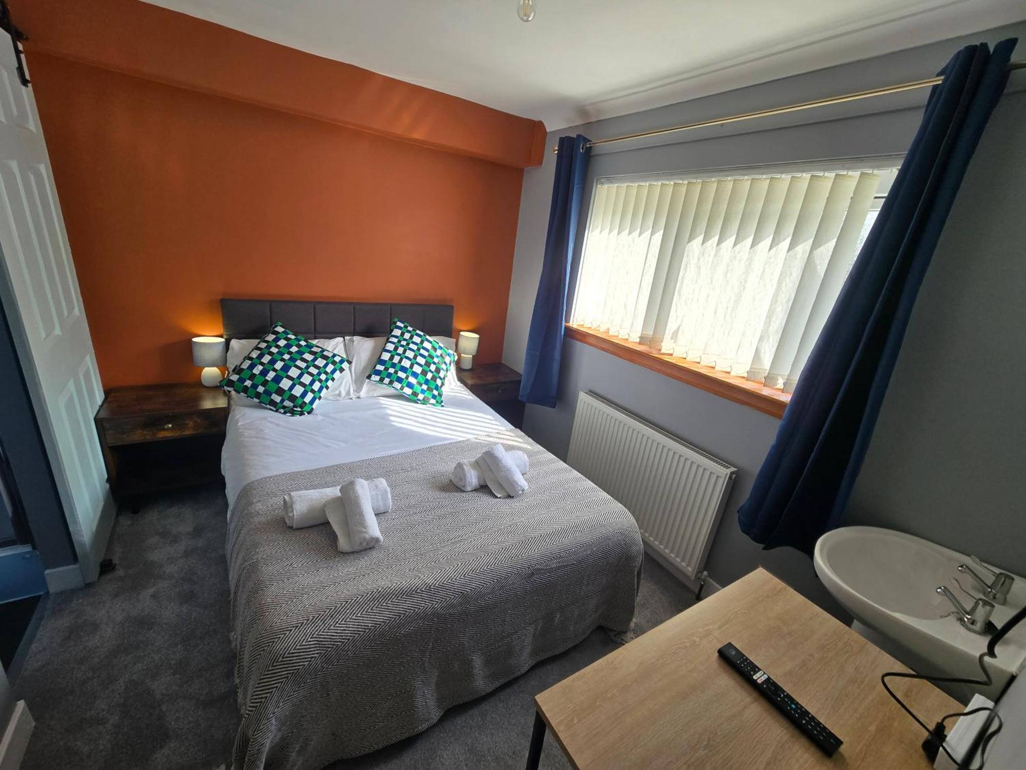 Aldourie Apartment