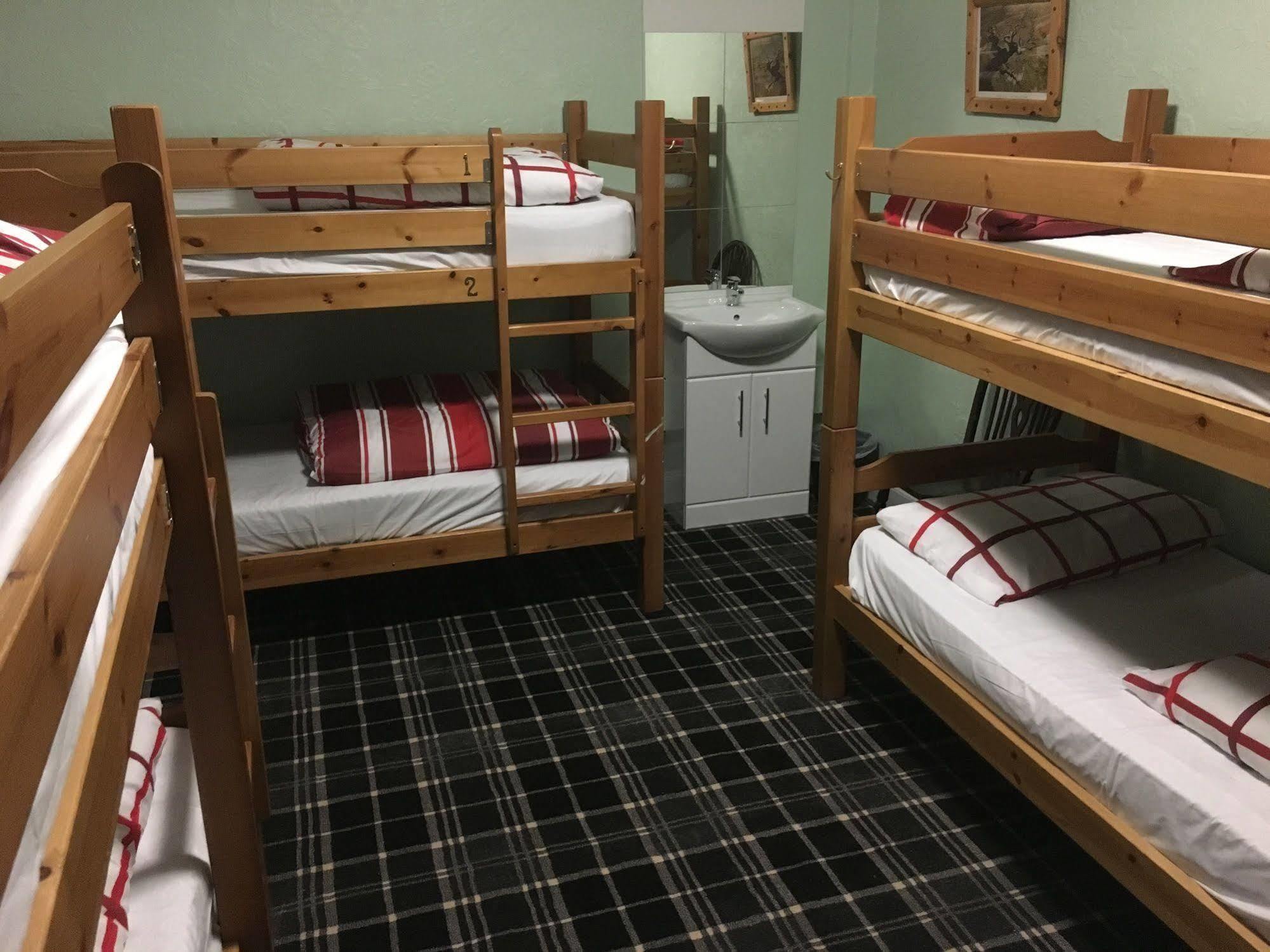 Hostel Chase The Wild Goose, By William Fort William