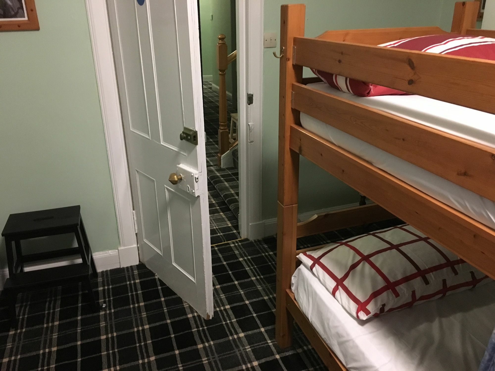 Hostel Chase The Wild Goose, By William